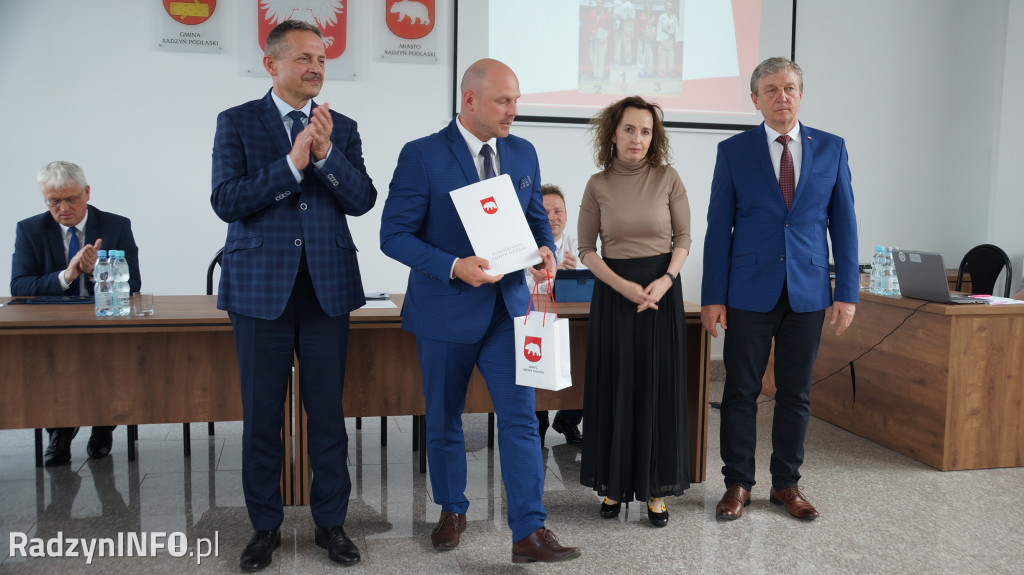 Sportowcy i trenerzy nagrodzeni na sesji RM