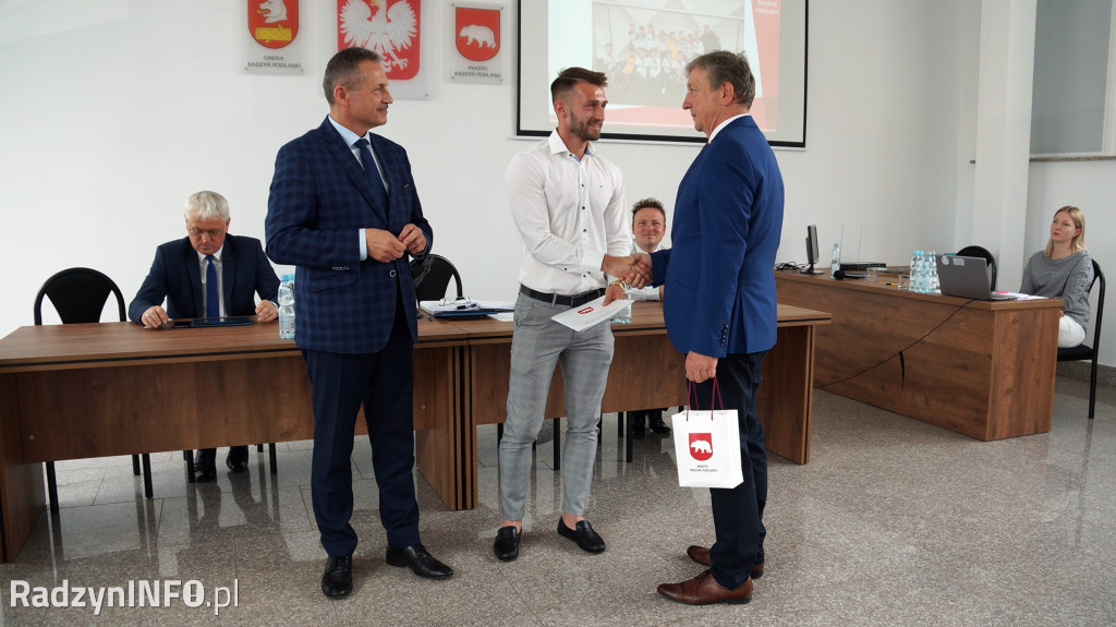Sportowcy i trenerzy nagrodzeni na sesji RM