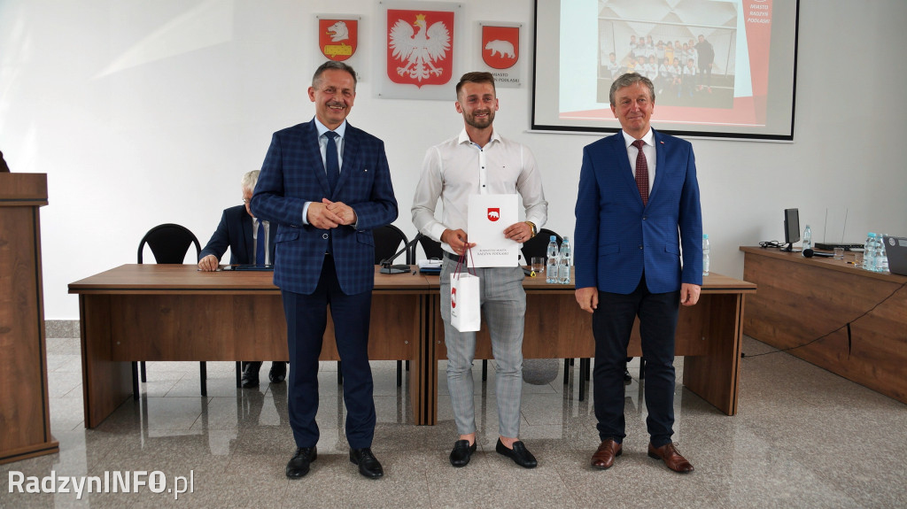 Sportowcy i trenerzy nagrodzeni na sesji RM