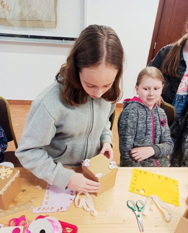 Warsztaty papieroplastyczne w Branicy i Żabikowie