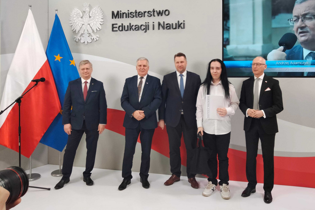 Uczeń II LO w ZSP laureatem konkursu historycznego