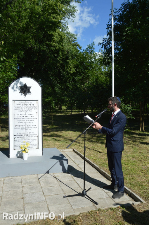 Uroczystość na cmentarzu żydowskim