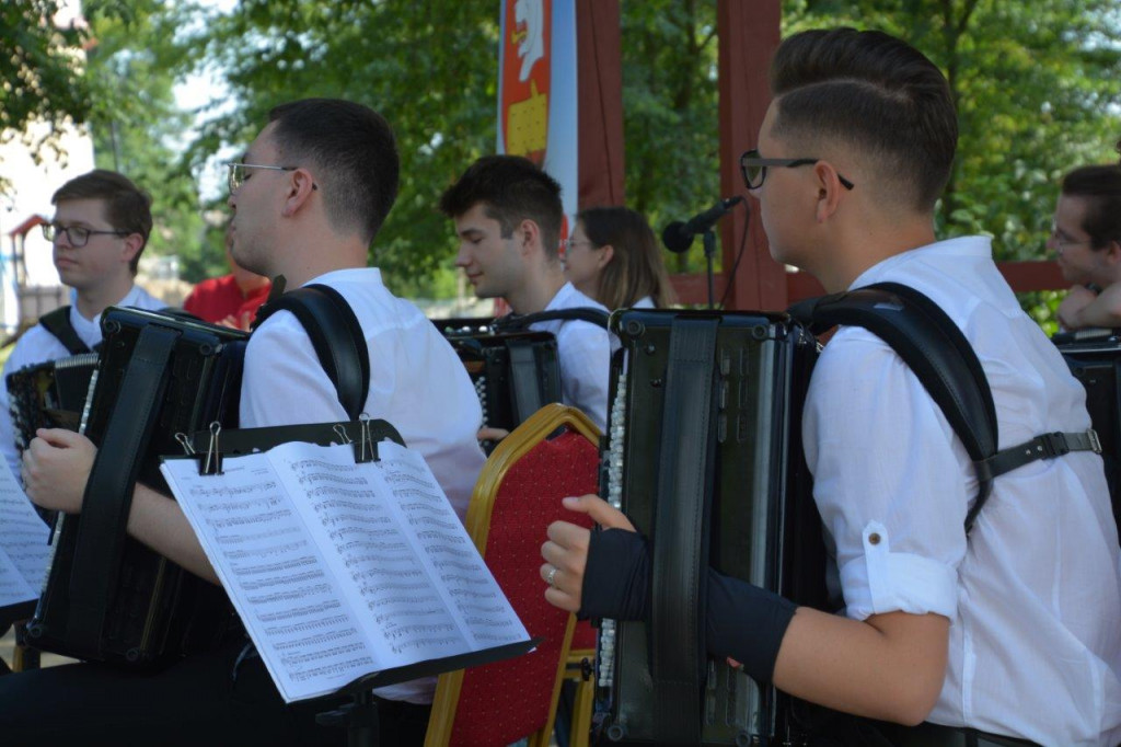 Koncert orkiestry Arti Sentemo w Żabikowie