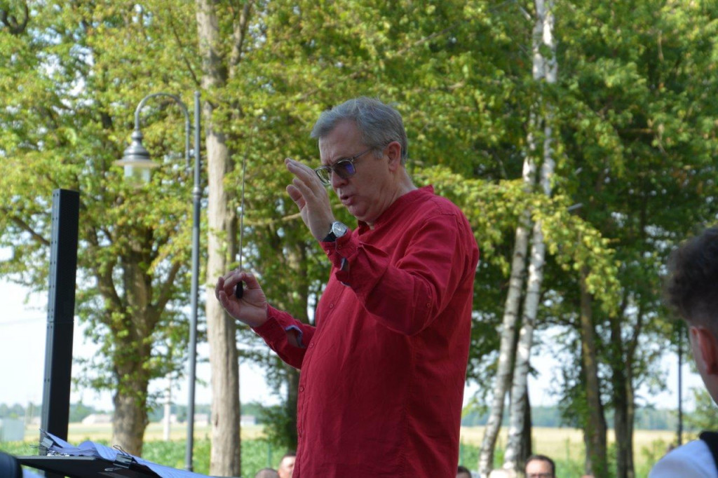Koncert orkiestry Arti Sentemo w Żabikowie
