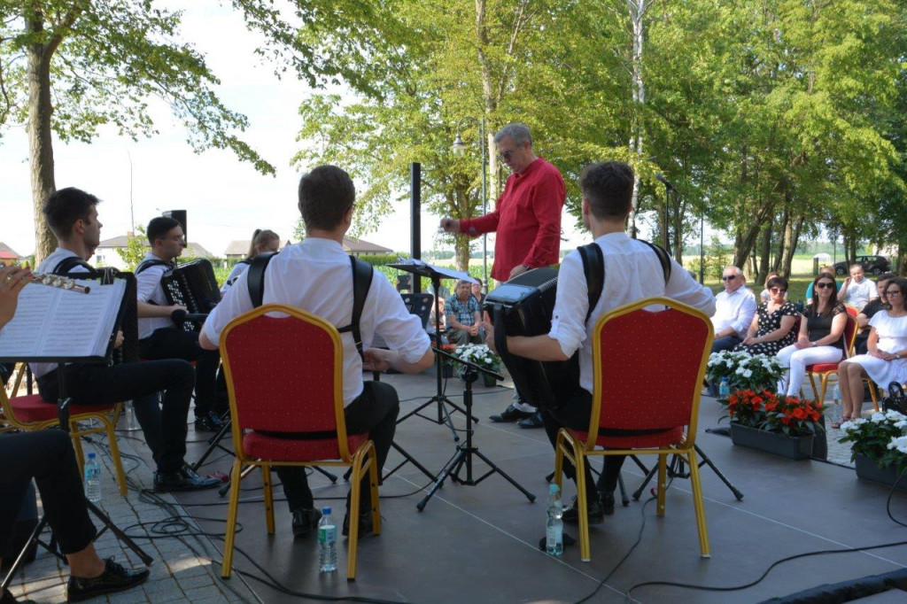 Koncert orkiestry Arti Sentemo w Żabikowie