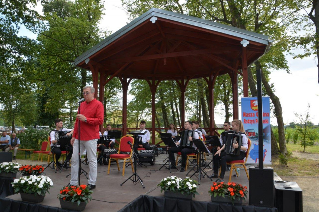 Koncert orkiestry Arti Sentemo w Żabikowie
