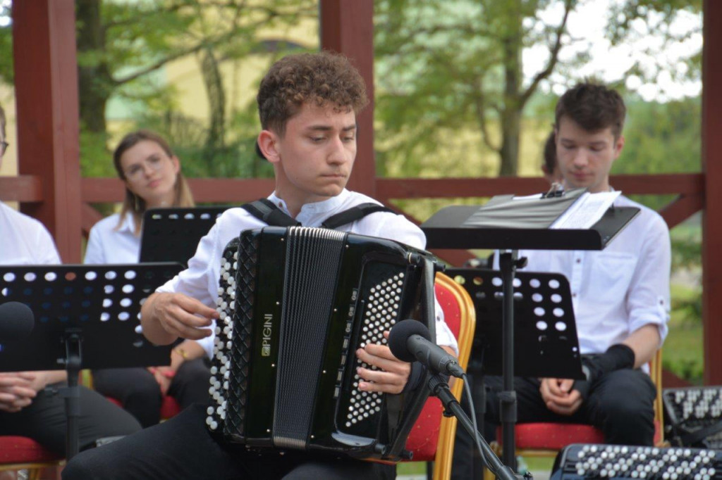 Koncert orkiestry Arti Sentemo w Żabikowie