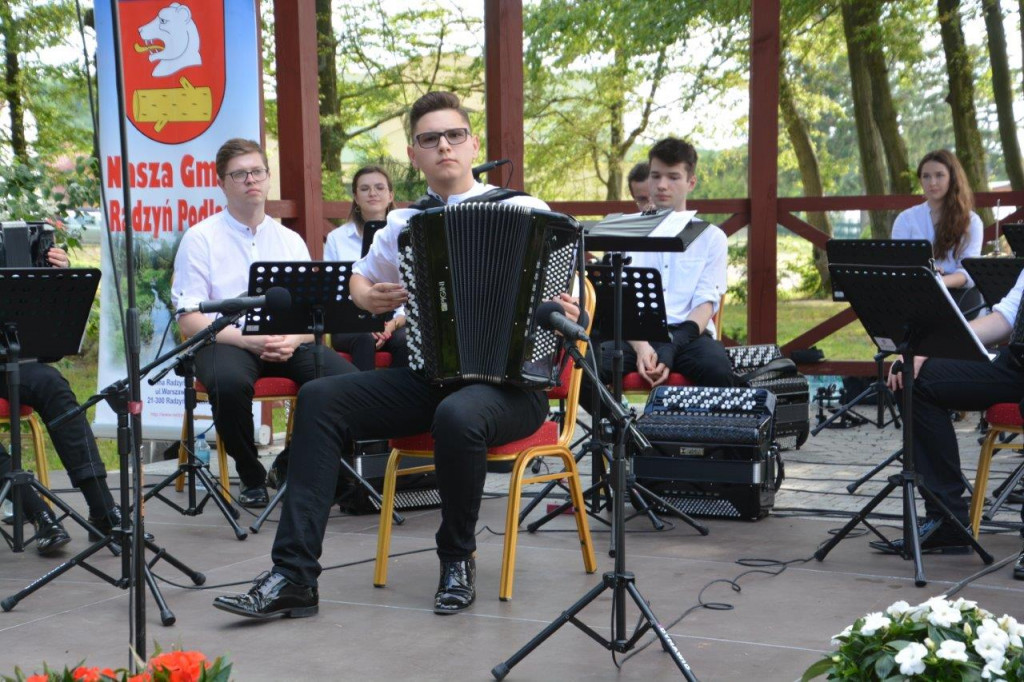Koncert orkiestry Arti Sentemo w Żabikowie