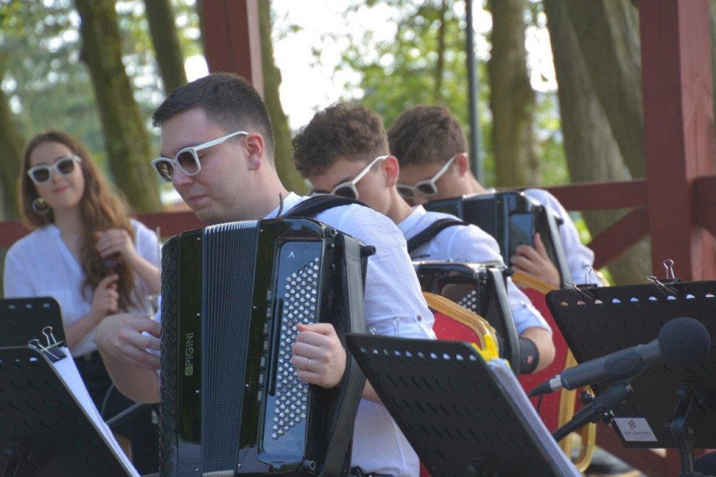 Koncert orkiestry Arti Sentemo w Żabikowie