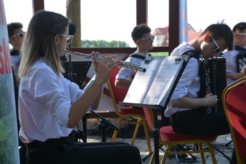 Koncert orkiestry Arti Sentemo w Żabikowie
