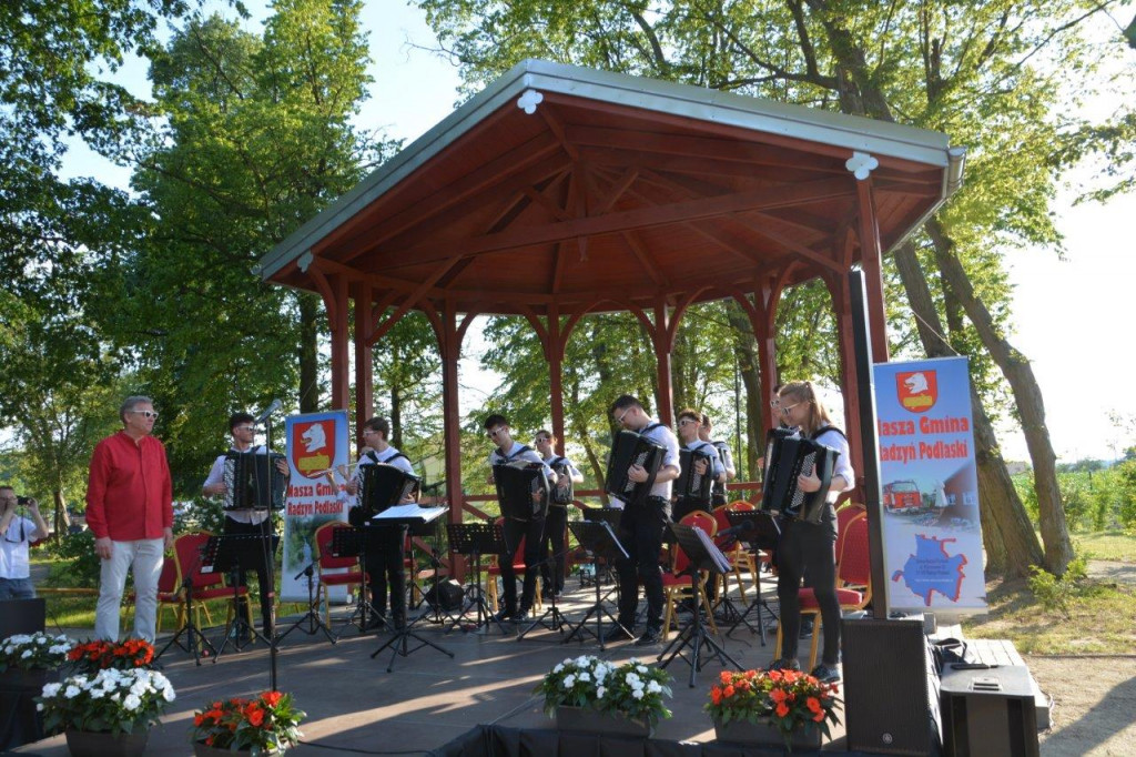 Koncert orkiestry Arti Sentemo w Żabikowie