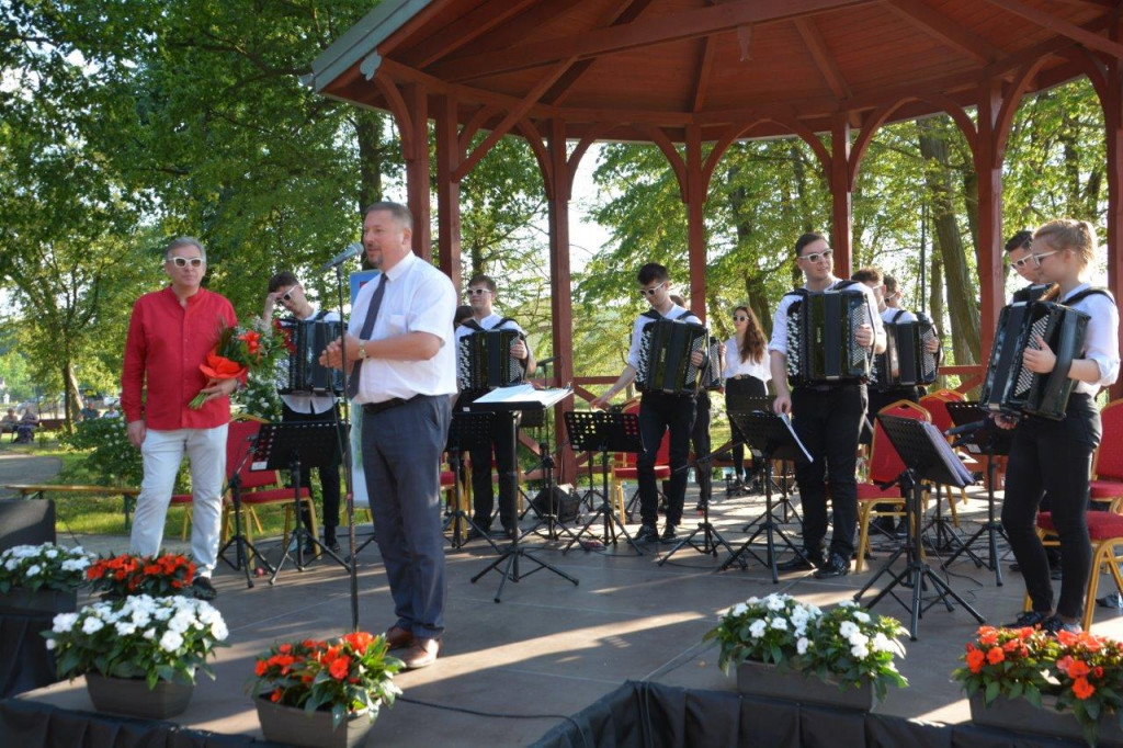 Koncert orkiestry Arti Sentemo w Żabikowie