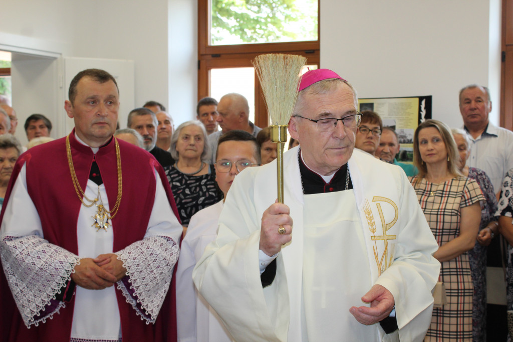 Otwarcie izby pamięci i klubu seniora w Komarówce