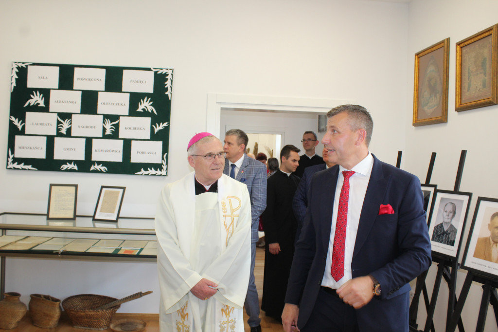 Otwarcie izby pamięci i klubu seniora w Komarówce