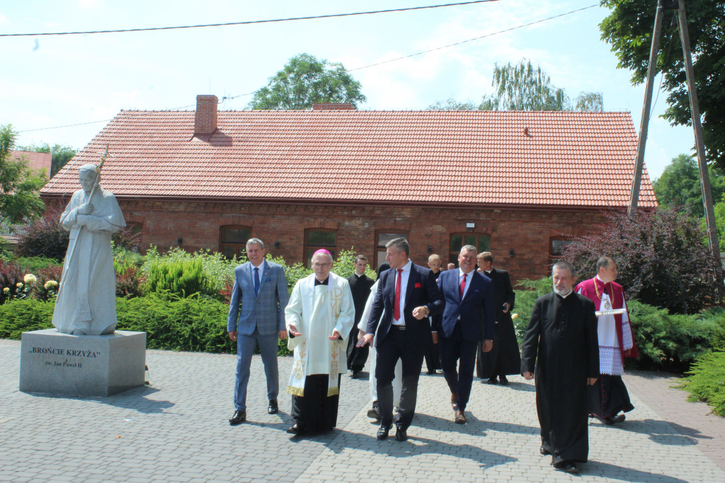 Otwarcie izby pamięci i klubu seniora w Komarówce