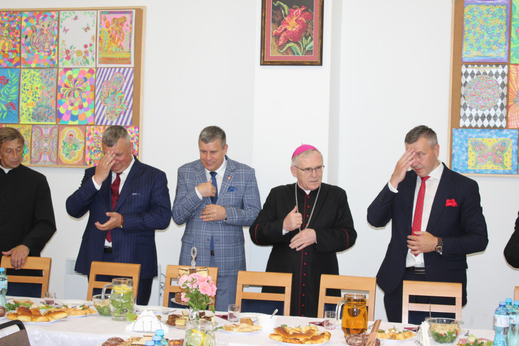 Otwarcie izby pamięci i klubu seniora w Komarówce