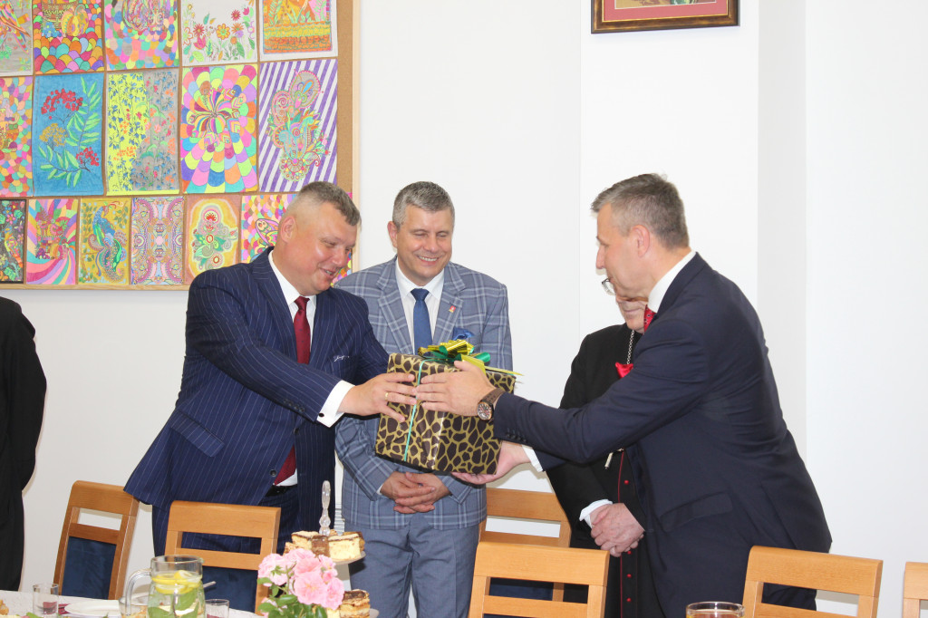 Otwarcie izby pamięci i klubu seniora w Komarówce
