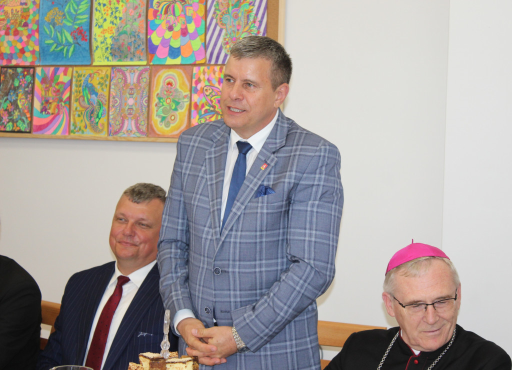 Otwarcie izby pamięci i klubu seniora w Komarówce