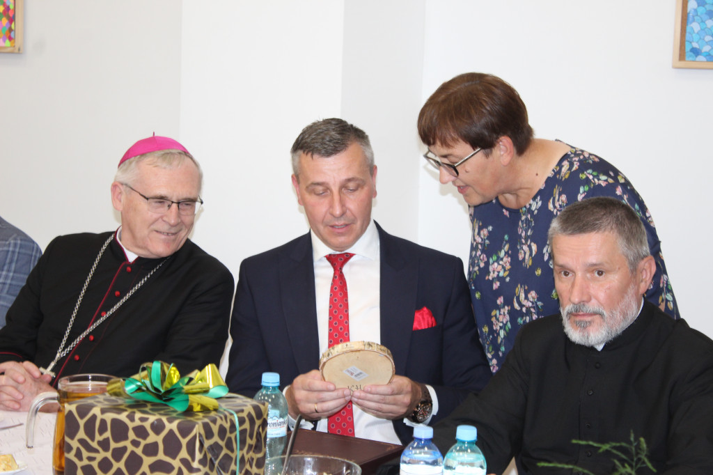 Otwarcie izby pamięci i klubu seniora w Komarówce