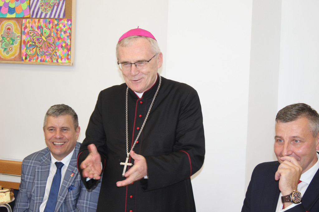 Otwarcie izby pamięci i klubu seniora w Komarówce
