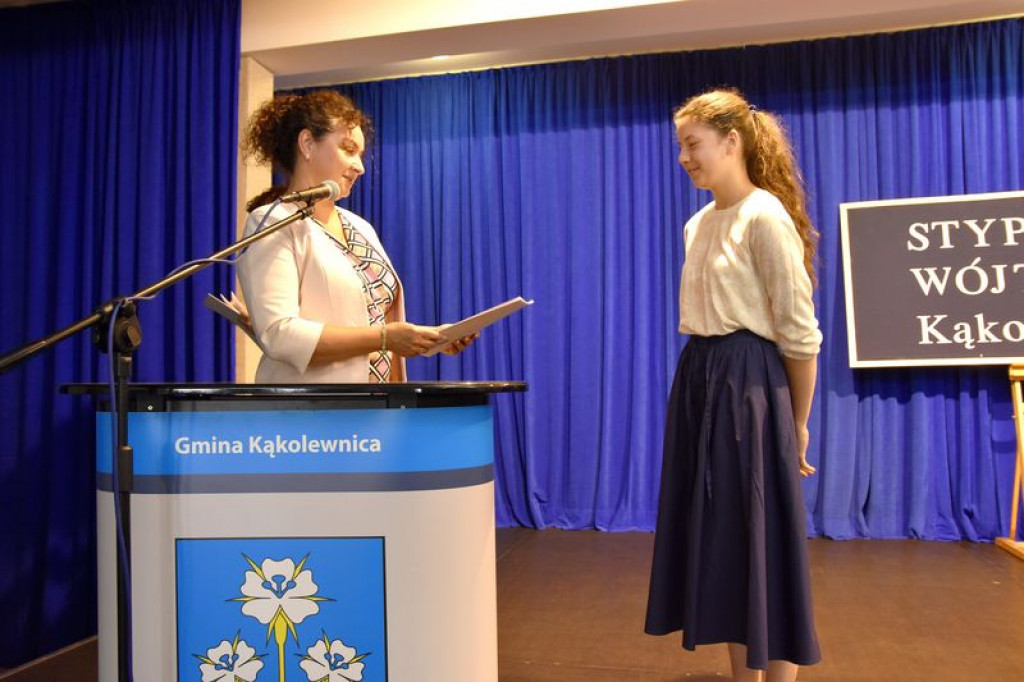 Uroczystość przyznania stypendiów w Kąkolewnicy