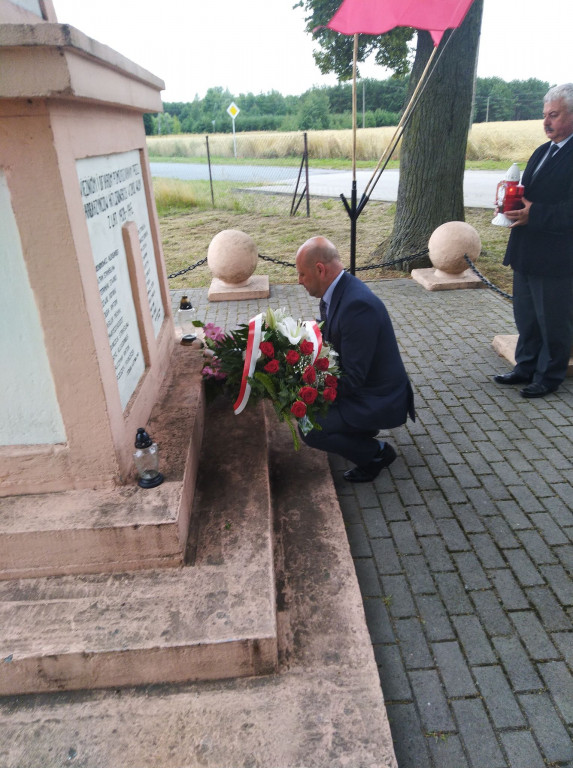 Dzień Walki i Męczeństwa Wsi Polskiej w Ostrówkach