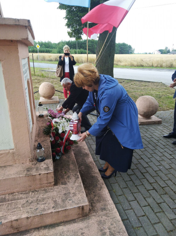 Dzień Walki i Męczeństwa Wsi Polskiej w Ostrówkach