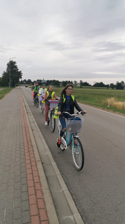 Plenerowe warsztaty plastyczne w Ulanie-Majoracie