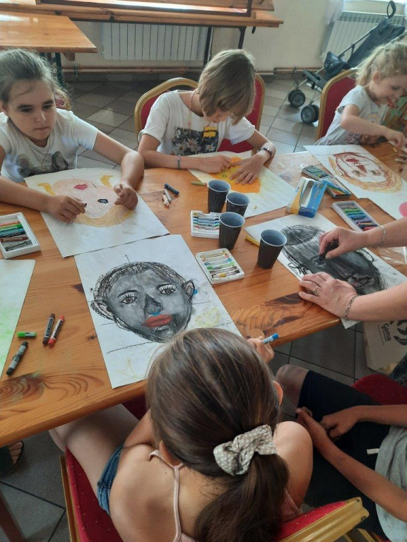 Warsztaty plastyczne w Paszkach Dużych