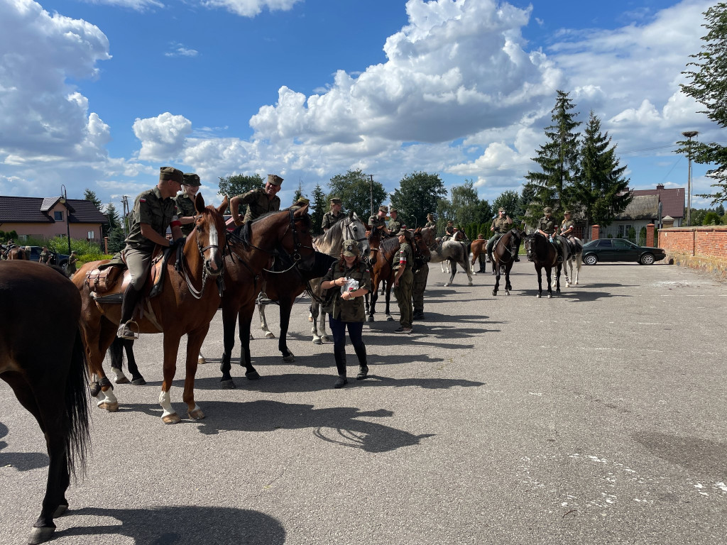 Ułańska Straż Tradycji i Wiary w Ulanie-Majoracie