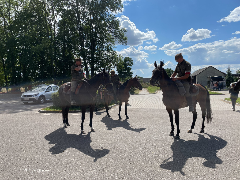 Ułańska Straż Tradycji i Wiary w Ulanie-Majoracie