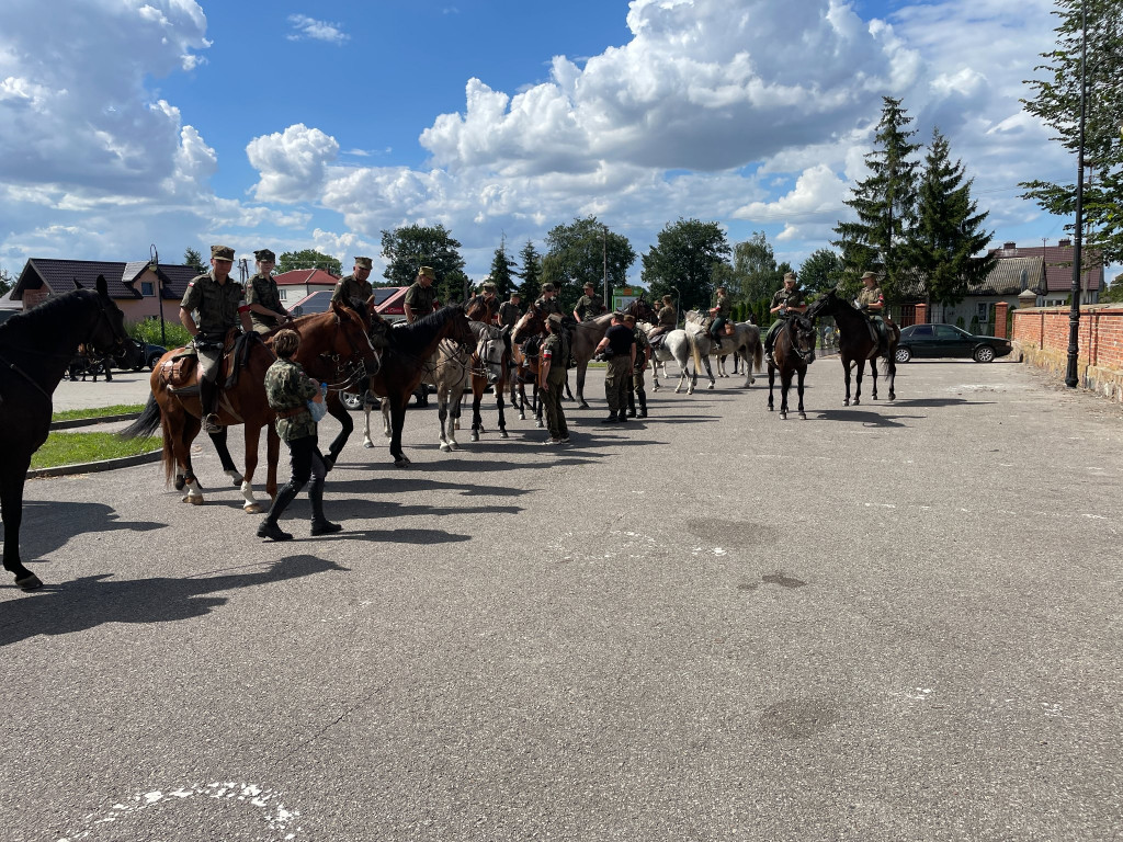 Ułańska Straż Tradycji i Wiary w Ulanie-Majoracie
