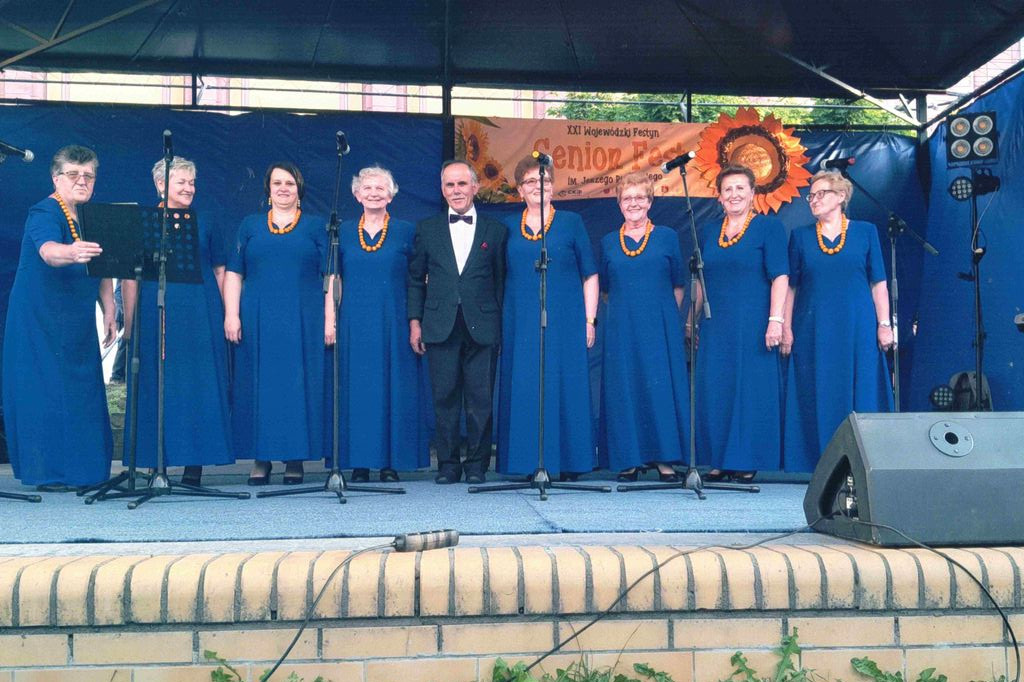 Zespół Wrzos z Kąkolewnicy na festiwalu w Kraśniku