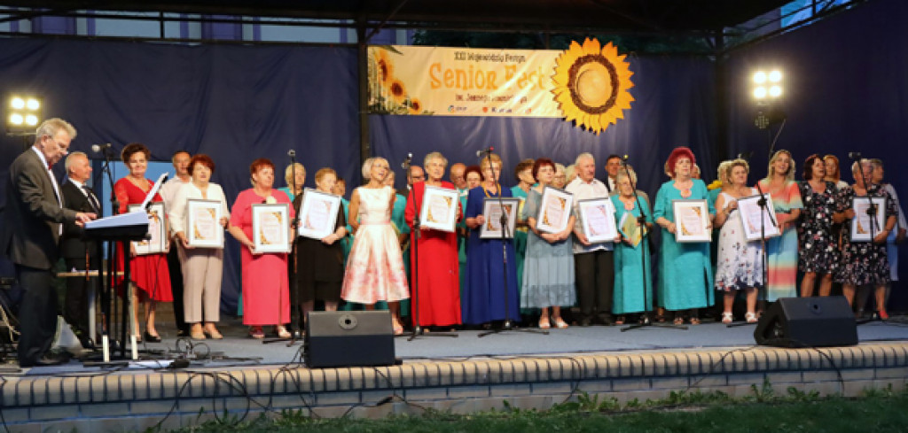 Zespół Wrzos z Kąkolewnicy na festiwalu w Kraśniku