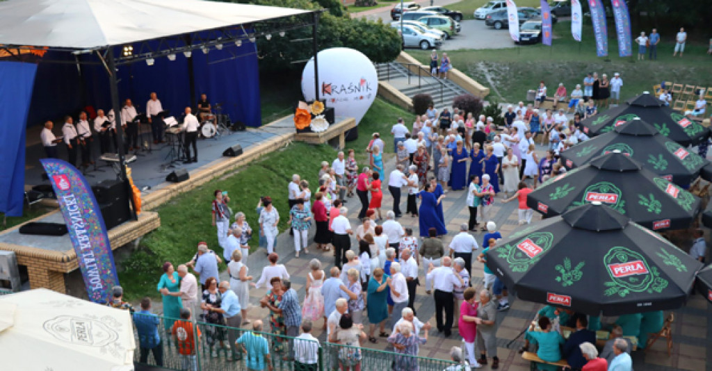 Zespół Wrzos z Kąkolewnicy na festiwalu w Kraśniku