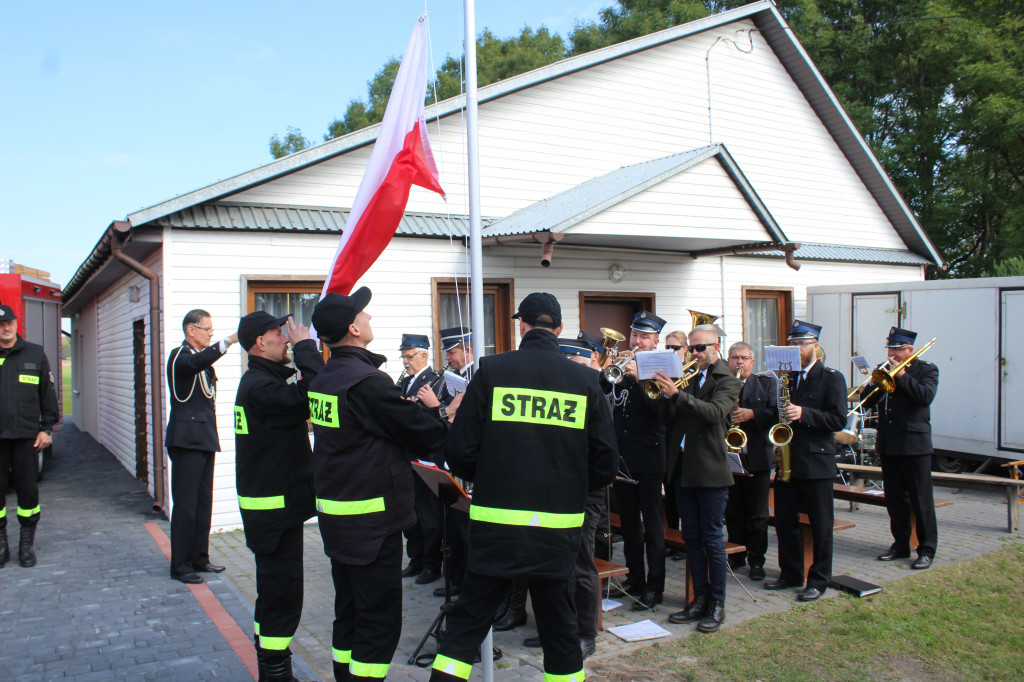 Nowa remiza i nowy pojazd OSP w Wólce Komarowskiej