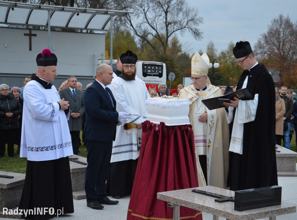 Poświęcenie Pomnika Dzieci Utraconych w Radzyniu