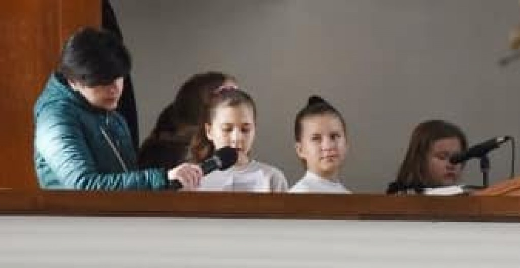 Świętowanie Dnia Papieskiego przez szkołę w Białce