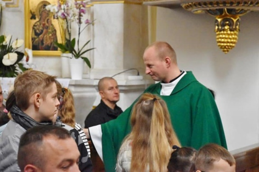 Świętowanie Dnia Papieskiego przez szkołę w Białce