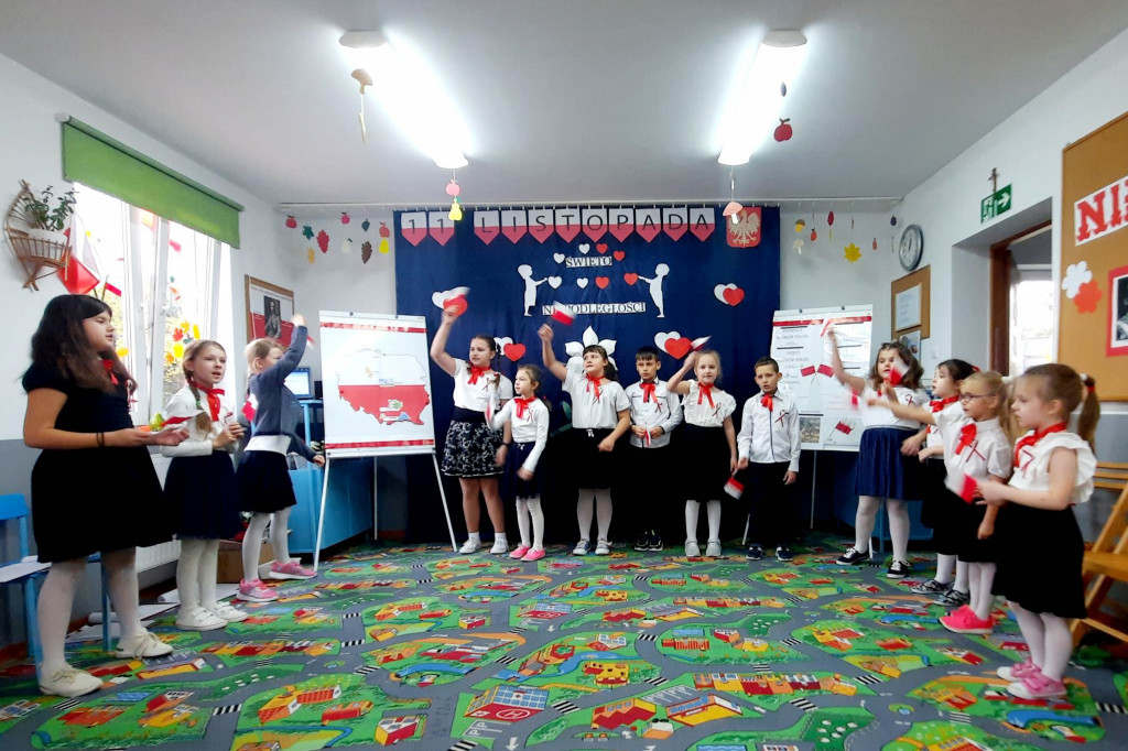 Święto Niepodległości w szkole w Walinnie