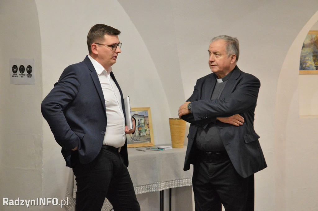 Wystawa obrazów Jarosława Pawełczaka 