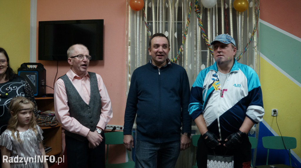 Bal karnawałowy w stylu lat 90. w Radzyniu