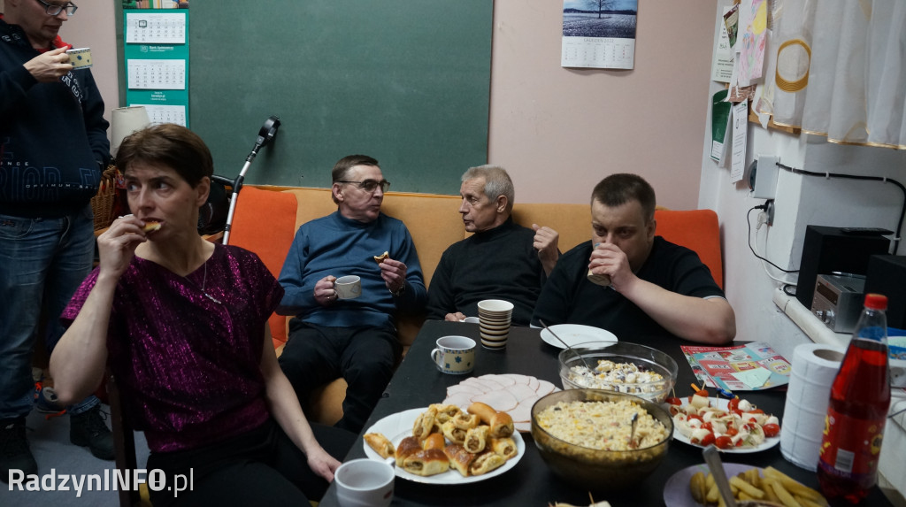 Bal karnawałowy w stylu lat 90. w Radzyniu