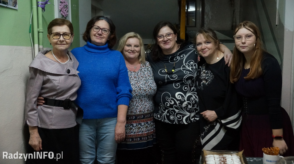 Bal karnawałowy w stylu lat 90. w Radzyniu