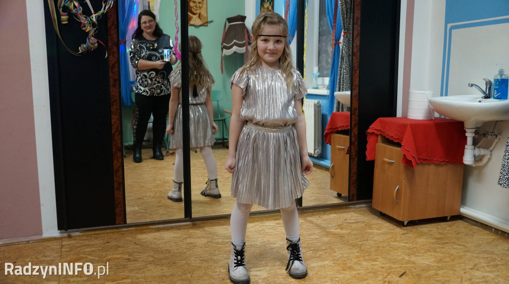 Bal karnawałowy w stylu lat 90. w Radzyniu