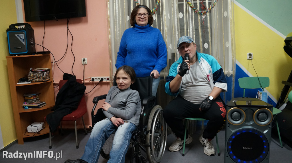 Bal karnawałowy w stylu lat 90. w Radzyniu