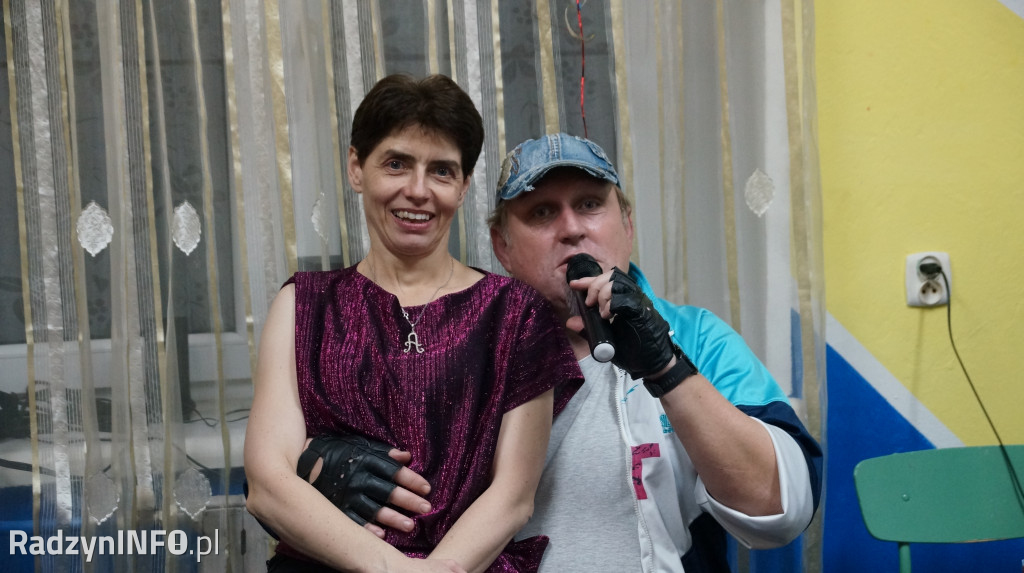 Bal karnawałowy w stylu lat 90. w Radzyniu
