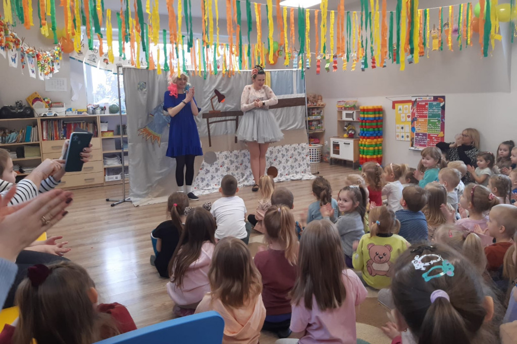 Przedstawienie w przedszkolu 