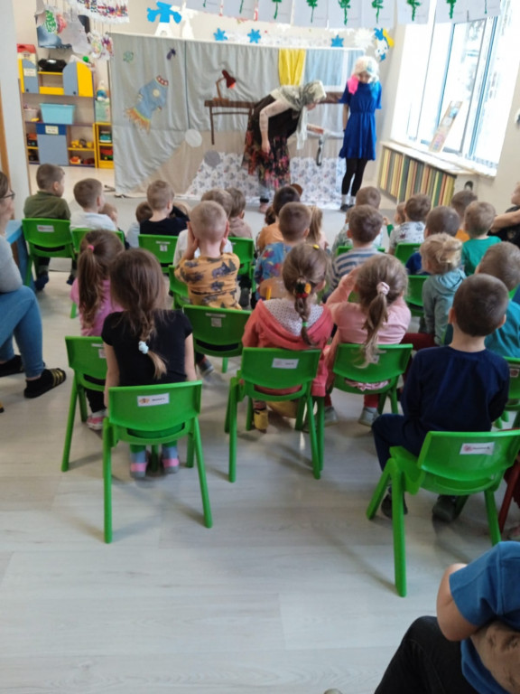 Przedstawienie w przedszkolu 