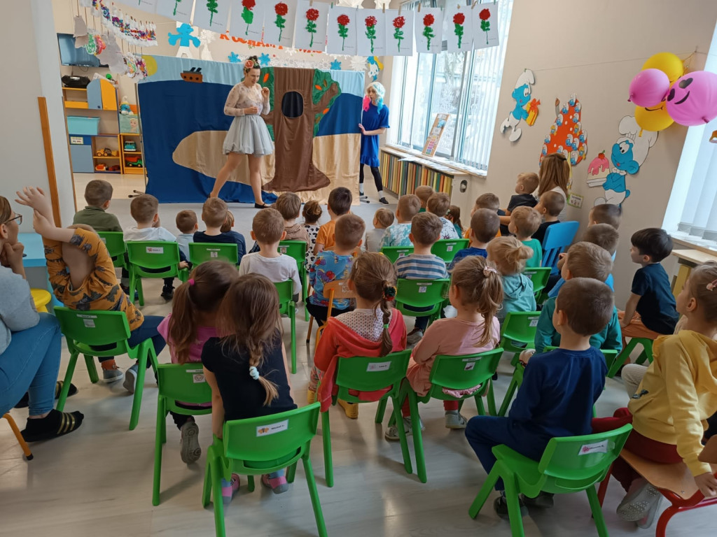 Przedstawienie w przedszkolu 